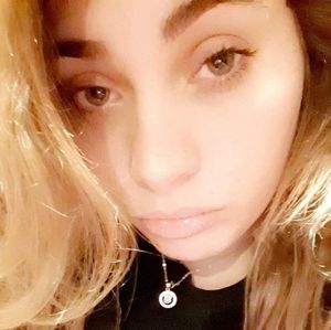 Meet your Posher, Sydney